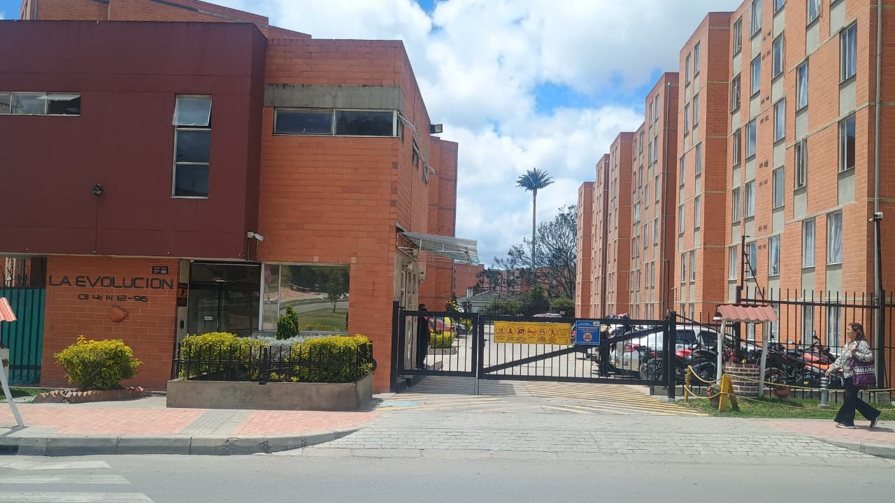 26-16 APARTAMENTO EN VENTA CONJUNTO LA EVOLUCION HOGARES SOACHA
